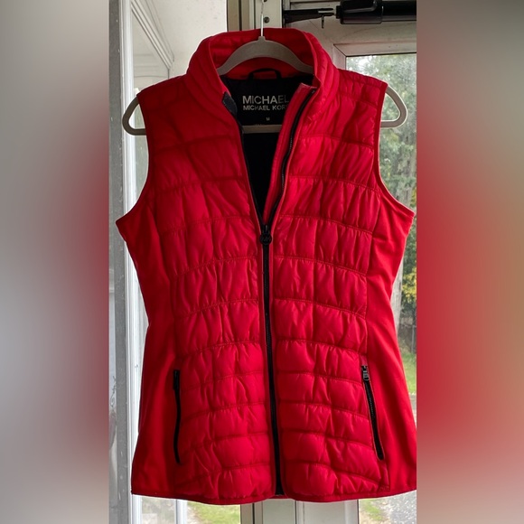 MICHAEL Michael Kors Perfect Red Down Quilted Sz. Med. Vest - Picture 8 of 16